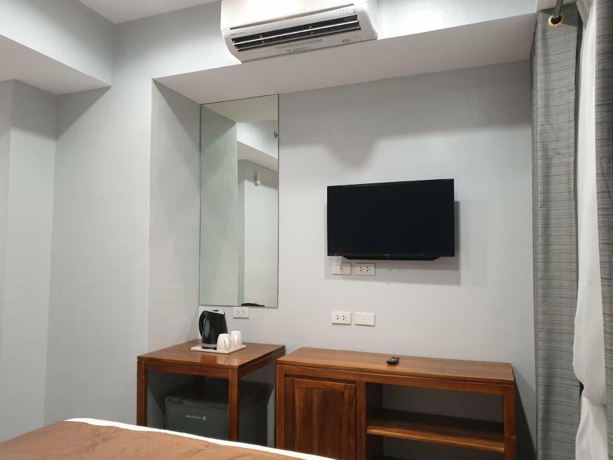 Li Mkt Makati City Екстер'єр фото